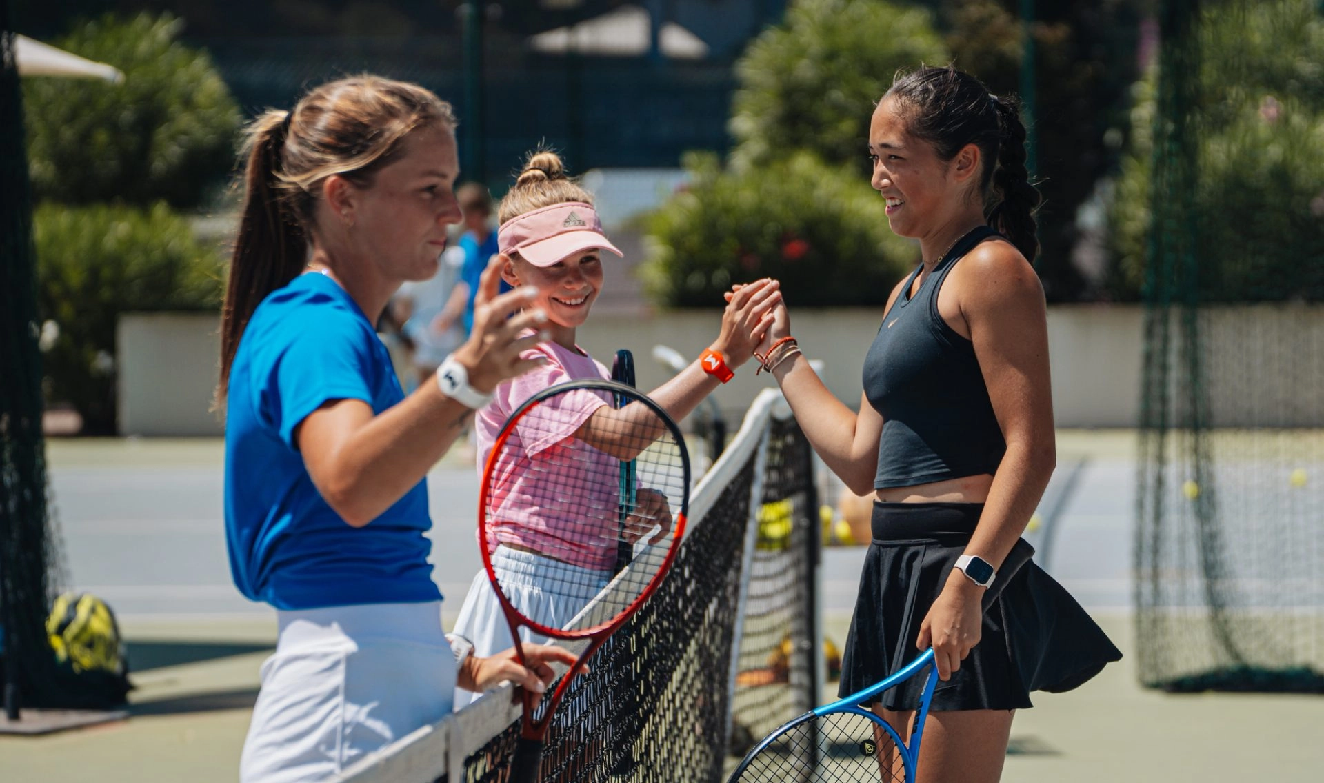check des mains au filet stage tennis fille ado