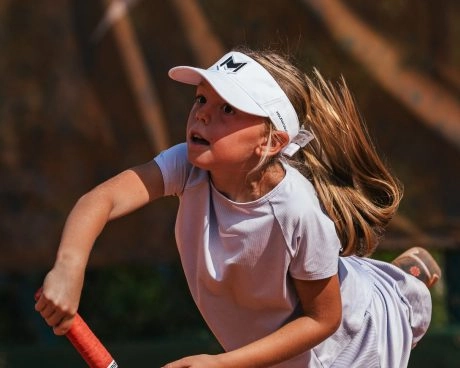 stage jeune fille tennis mouratoglou