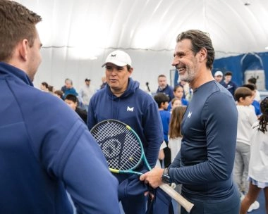 Patrick Mouratoglou speaking with coaches at Mouratoglou Tennis Center Boston