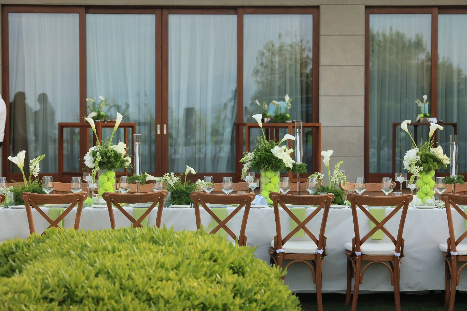 Elegant outdoor dining setup prepared for a private event at Mouratoglou Tennis Center Bodrum.